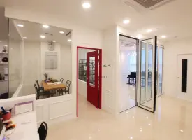 폴딩도어로 개방감을 살린 피아노학원 인테리어